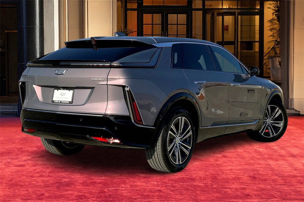 2025 Cadillac Lyriq Luxury photo 16