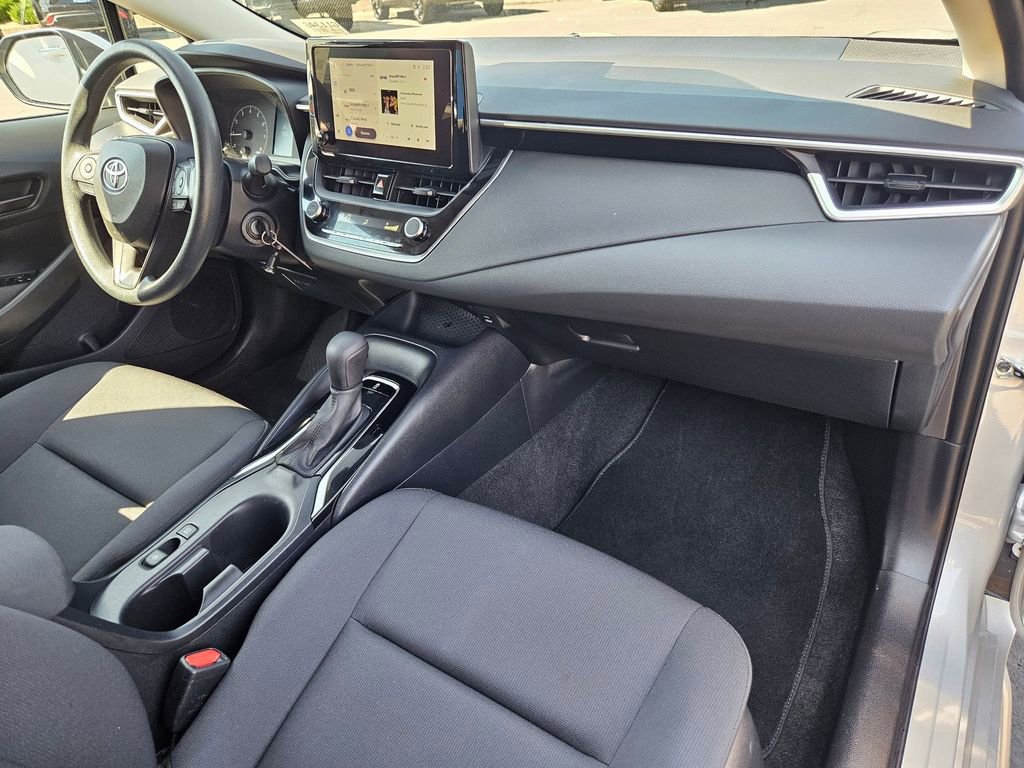 2023 Toyota Corolla LE photo 29