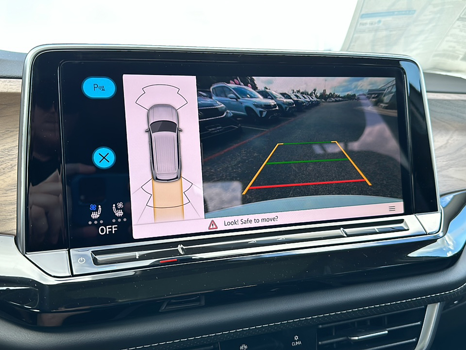 New 2025 Pure White Volkswagen 2.0T SE w/Technology image 24
