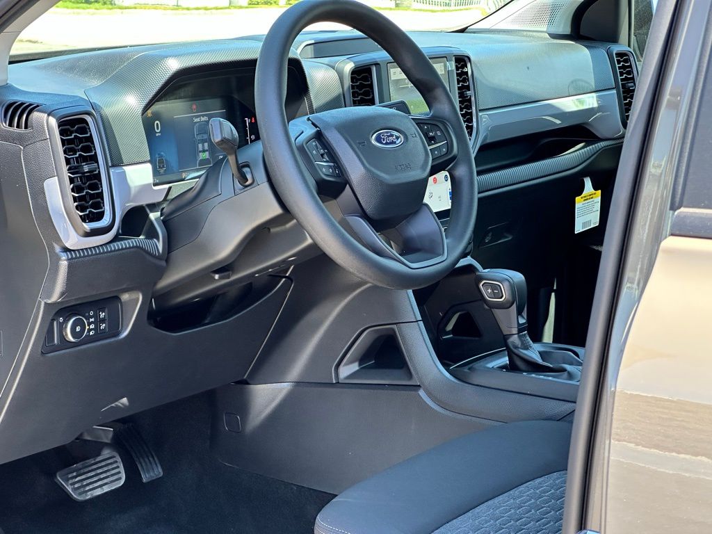 2025 Ford Ranger XL photo 8