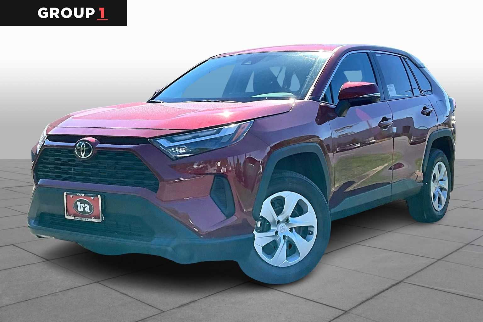 2025 Toyota RAV4 LE's photo