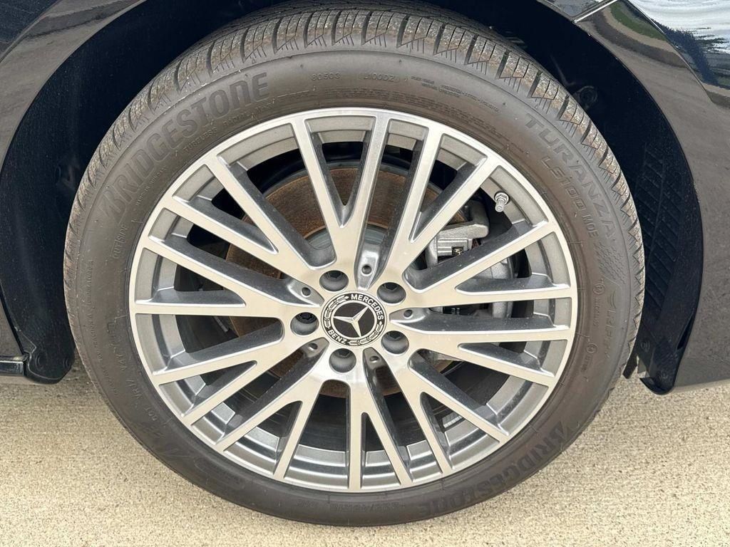 2024 Mercedes Benz CLA 250 4MATIC photo 5