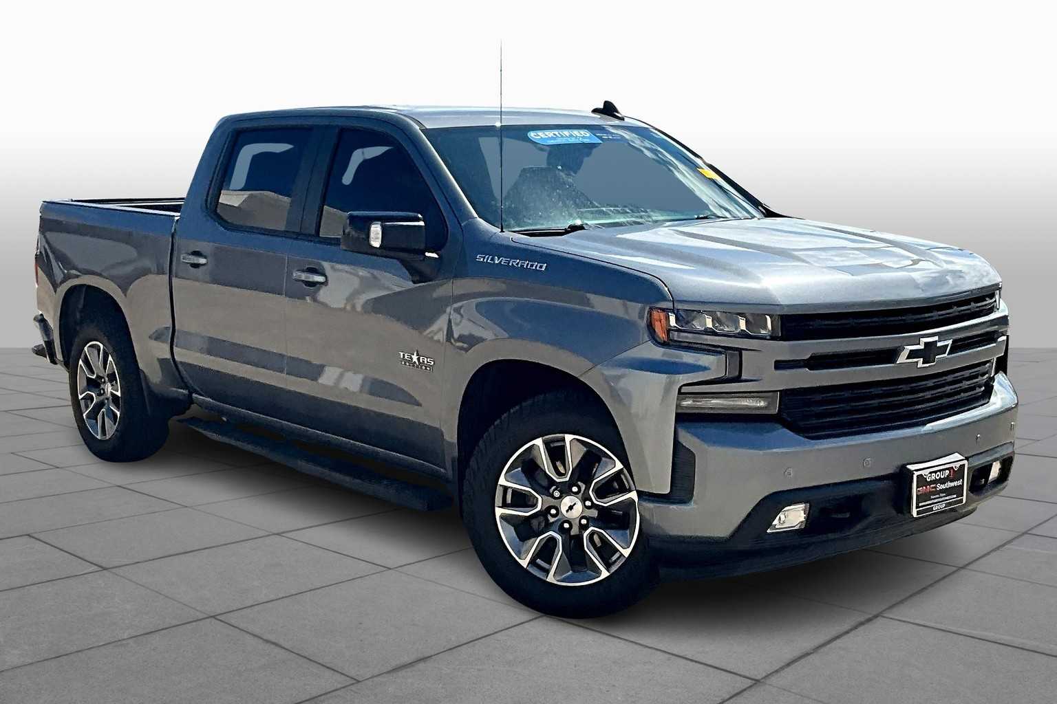 2020 Chevrolet Silverado 1500 RST photo 2