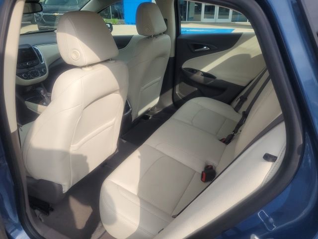 2024 Chevrolet Malibu Premier 2LT photo 14