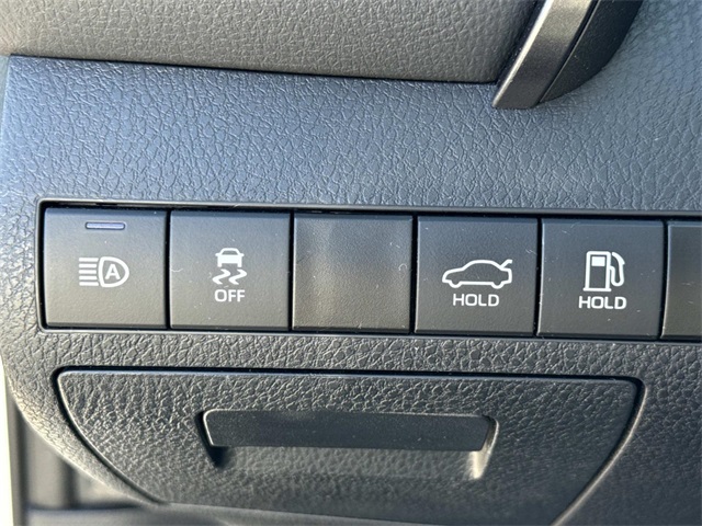 2024 Toyota Camry SE photo 25