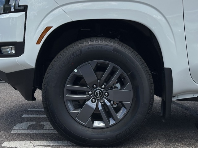 2025 Nissan Frontier Crew Cab SV photo 5