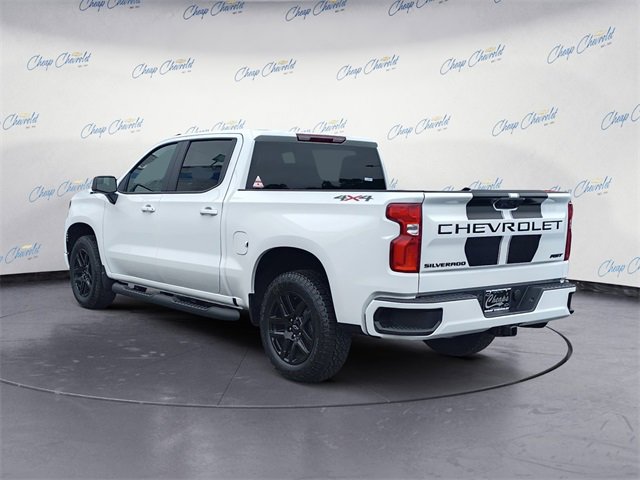 New 2025 Summit White Chevrolet RST image 3