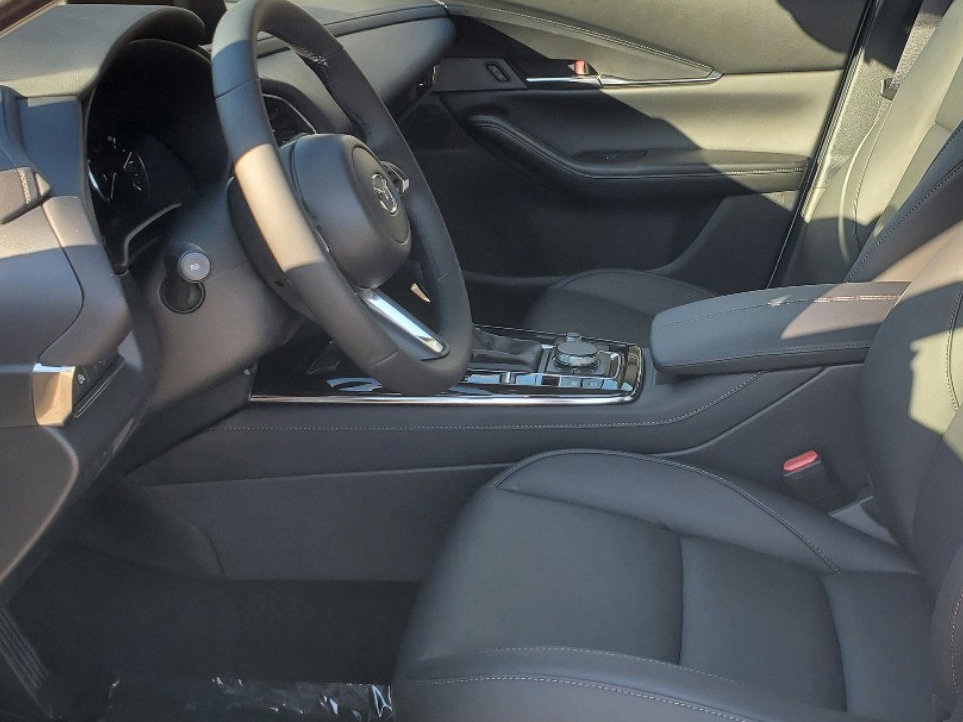 2025 Mazda CX-30 2.5 S Preferred photo 3