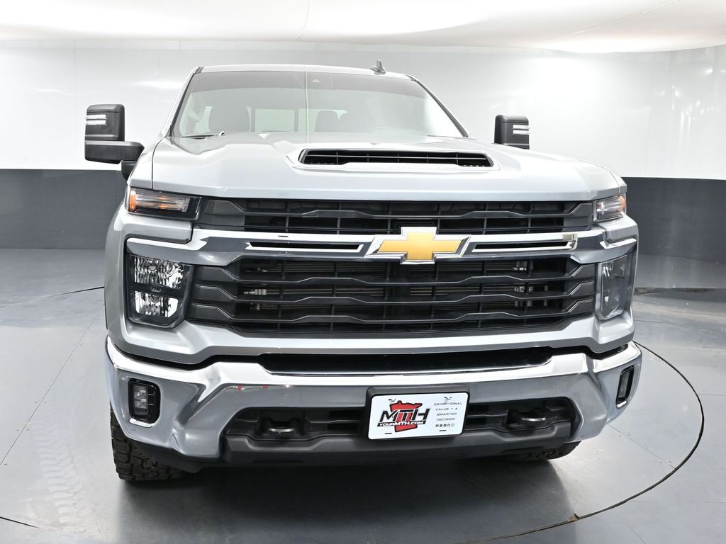2025 Chevrolet Silverado 2500HD LT photo 9