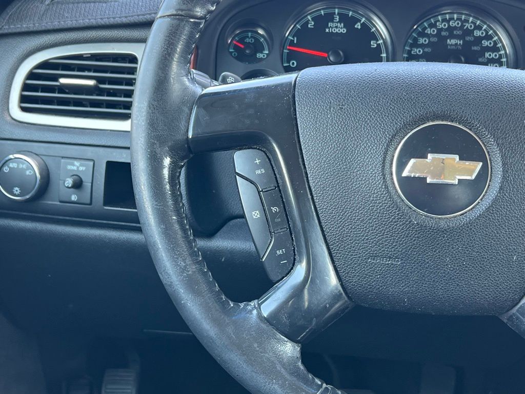 2008 Chevrolet Avalanche LTZ photo 18