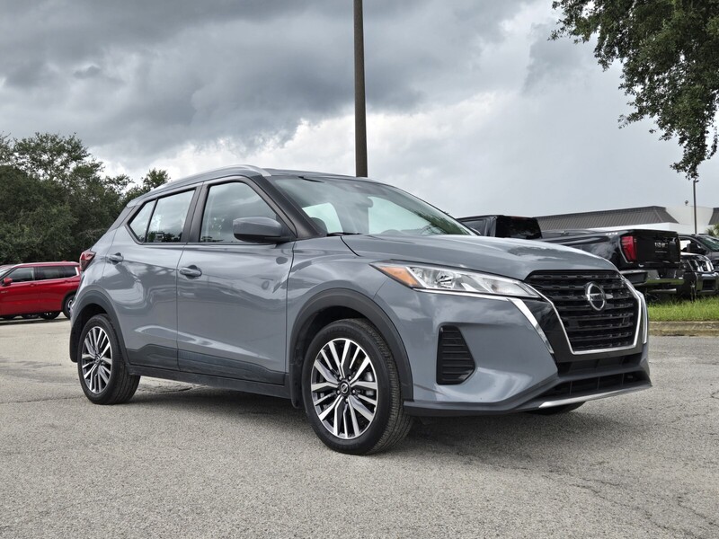 2021 Nissan Kicks SV photo 9