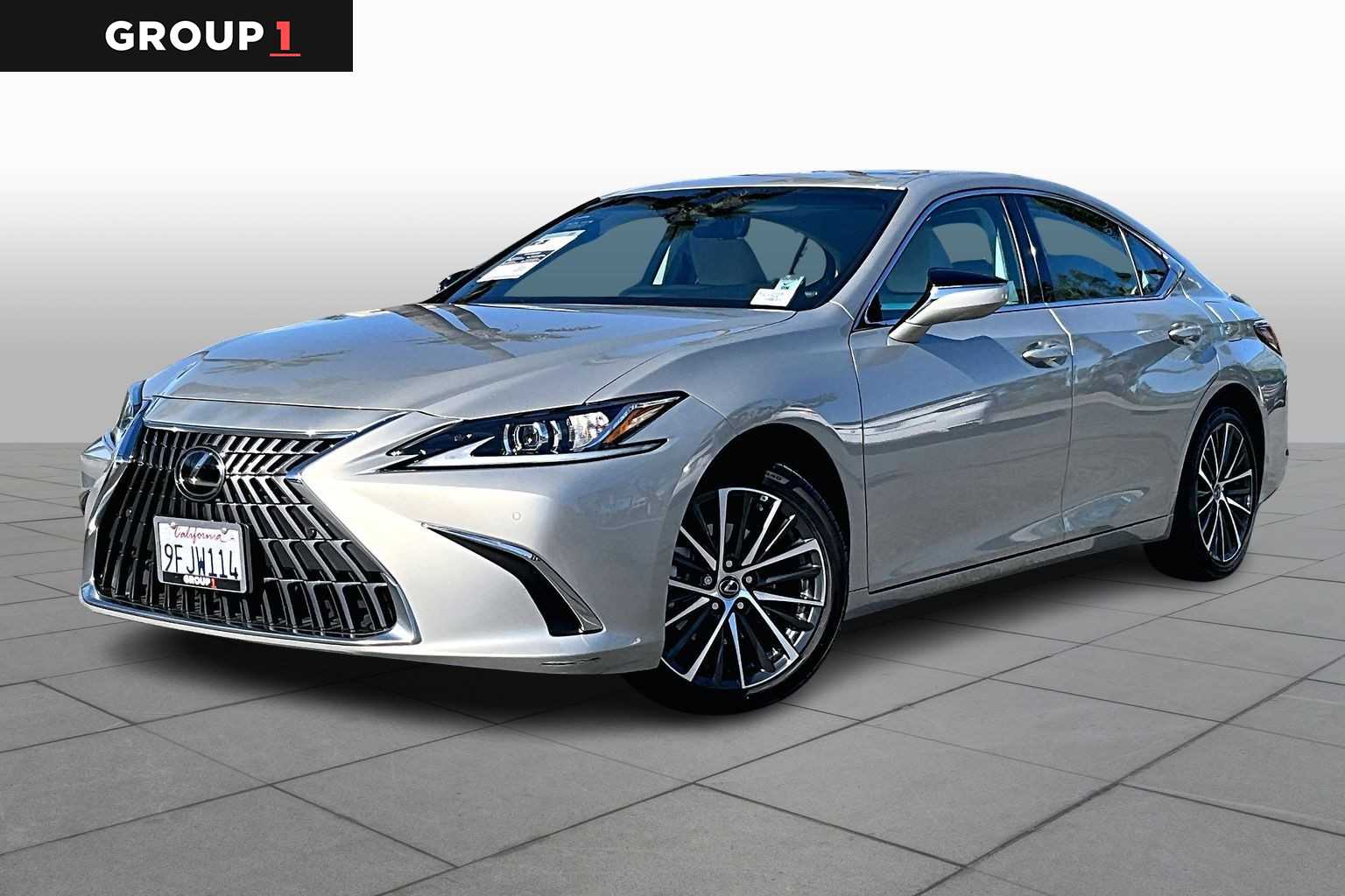2023 Lexus ES Base's photo