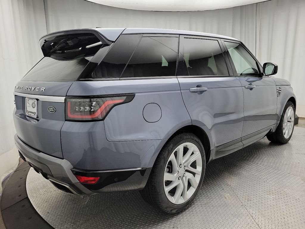 2020 Land Rover Range Rover Sport HSE photo 4