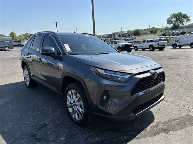2024 Toyota RAV4 XLE Premium photo 2
