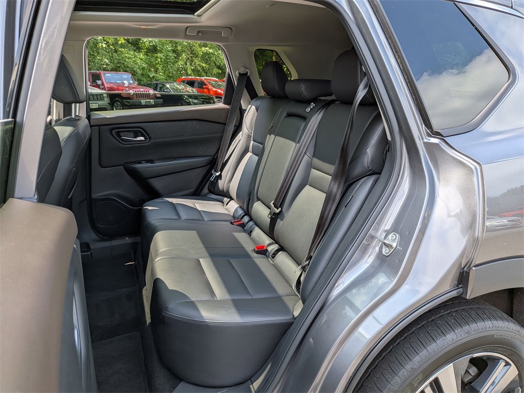 2023 Nissan Rogue SL photo 21