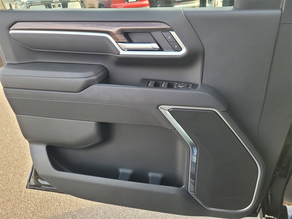 2025 Chevrolet Silverado 2500HD LT photo 22