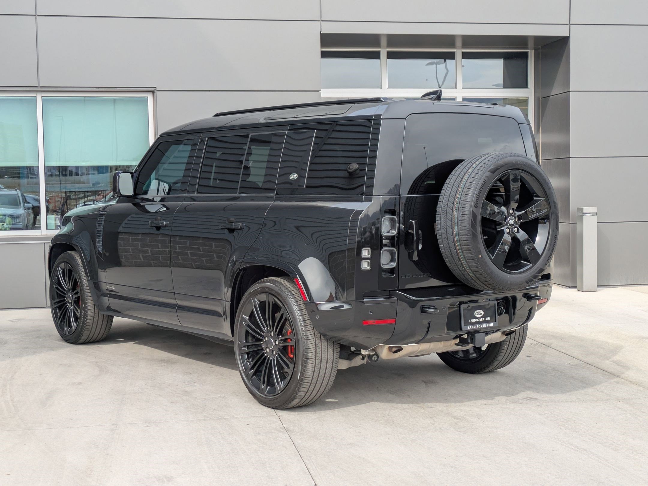 2023 Land Rover Defender 110 X photo 7