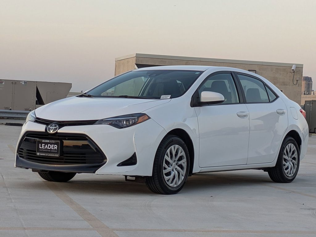 2018 Toyota Corolla L photo 3