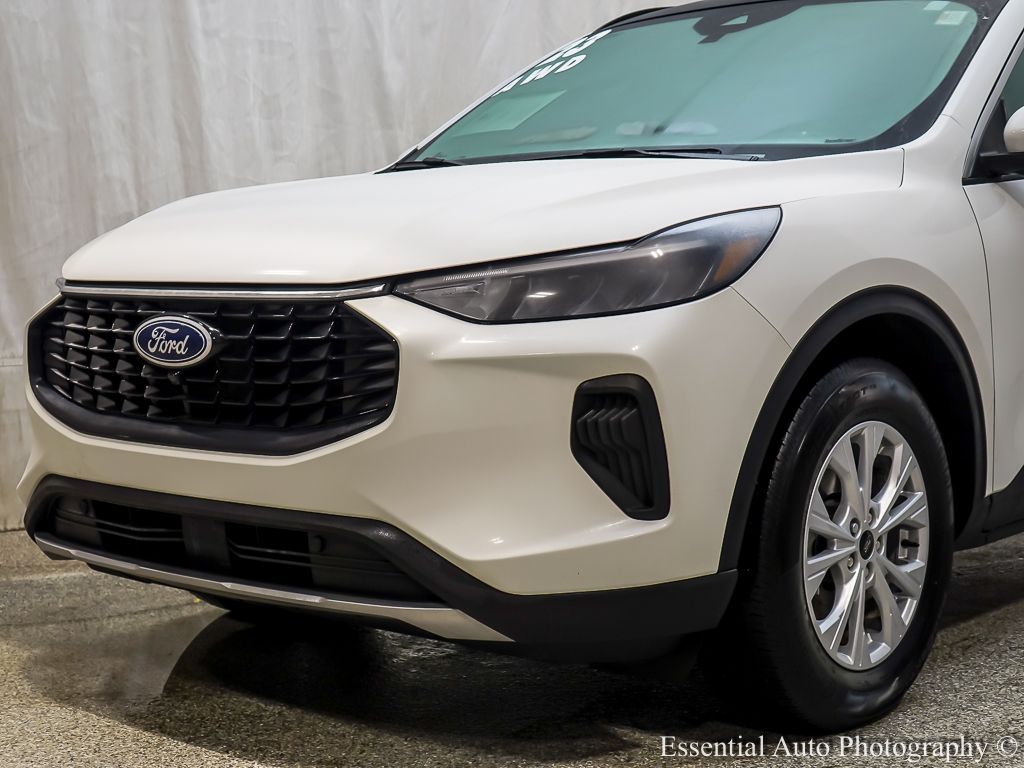 2023 FORD ESCAPE - Image 4