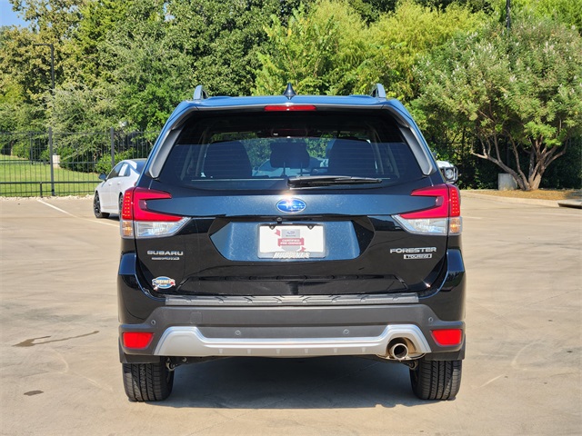 2022 Subaru Forester Touring photo 5