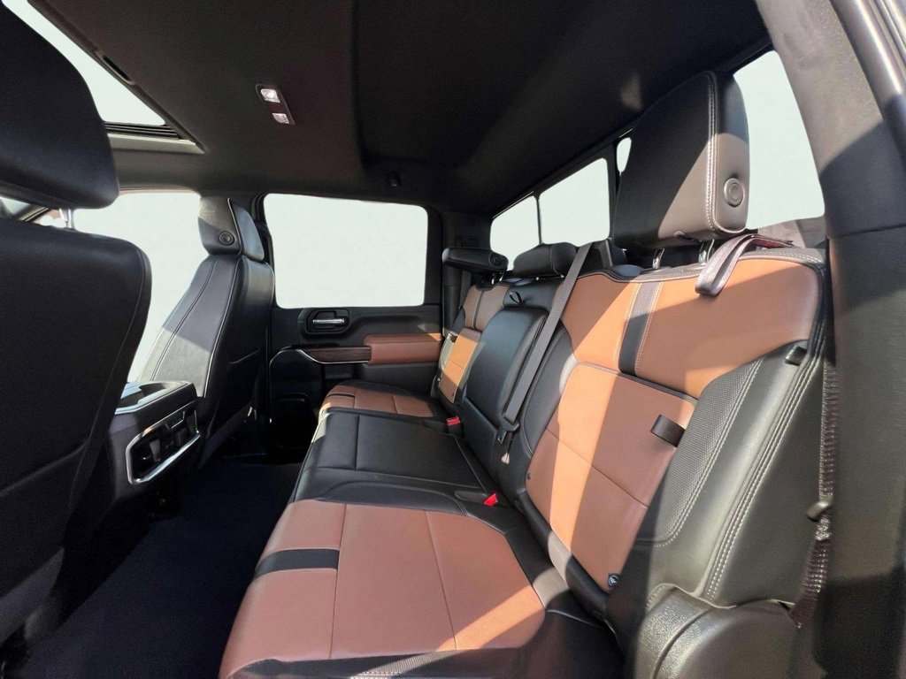 2023 Chevrolet Silverado 2500HD High Country photo 15