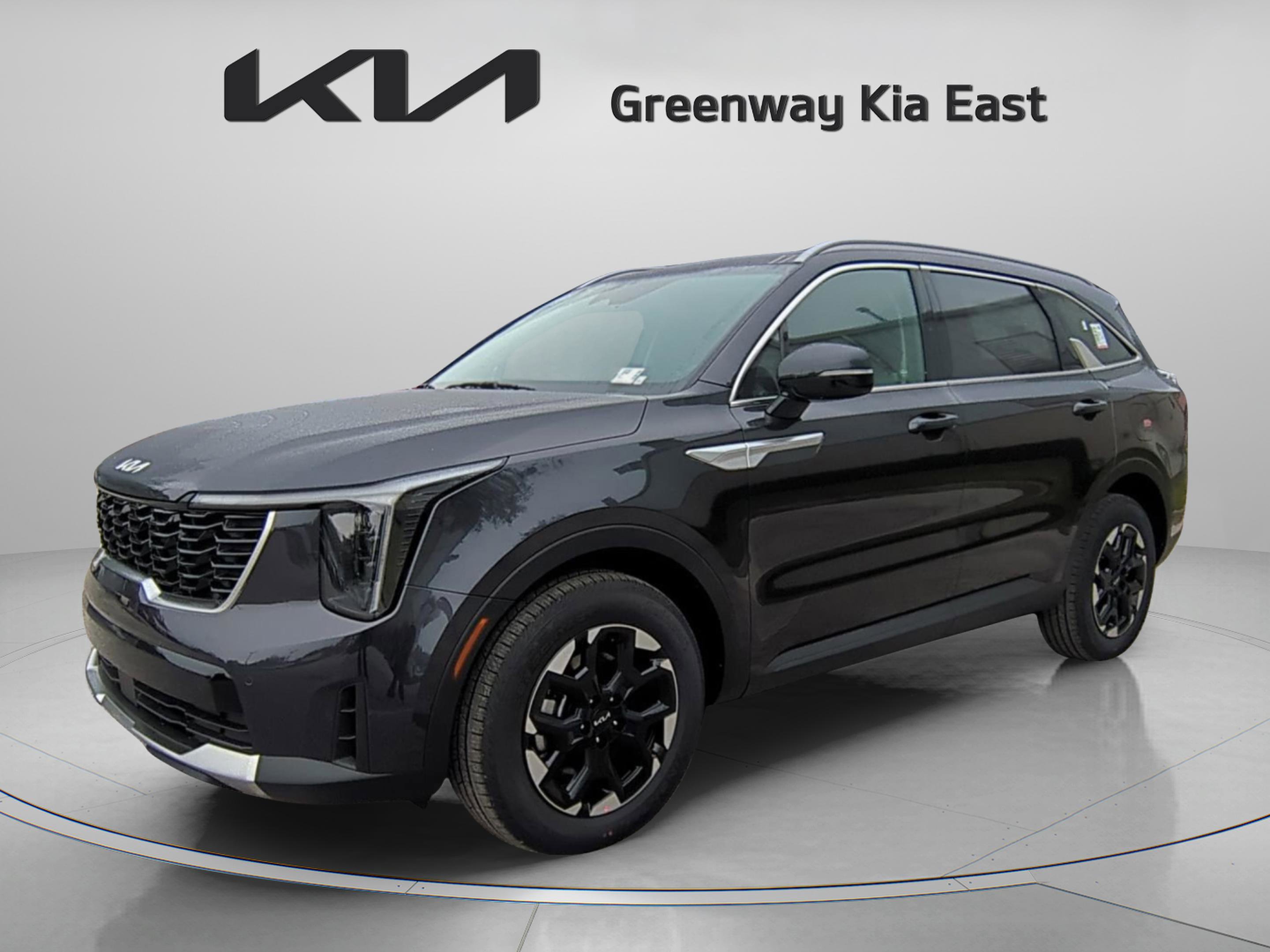 2025 Kia Sorento S photo 3