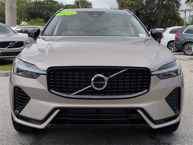 2025 Volvo XC60 Hybrid T8 Core photo 3
