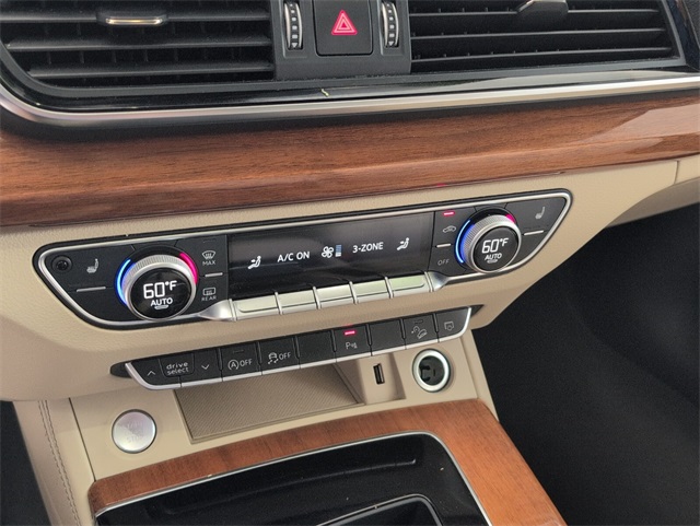 2021 Audi Q5 45 Premium Plus photo 18