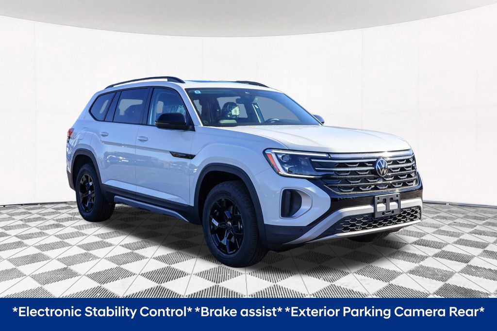 2025 Volkswagen Atlas Peak Edition SE photo 2