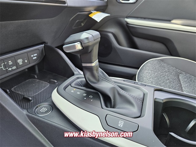 2025 Kia K4 GT-Line photo 9