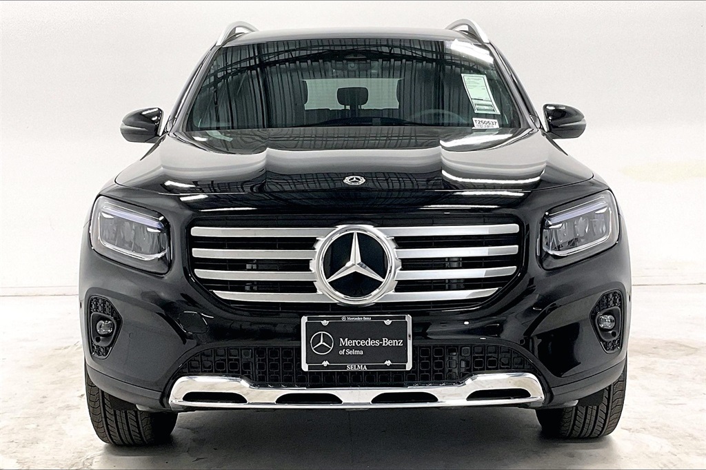 2025 Mercedes Benz GLB 250 4MATIC photo 3