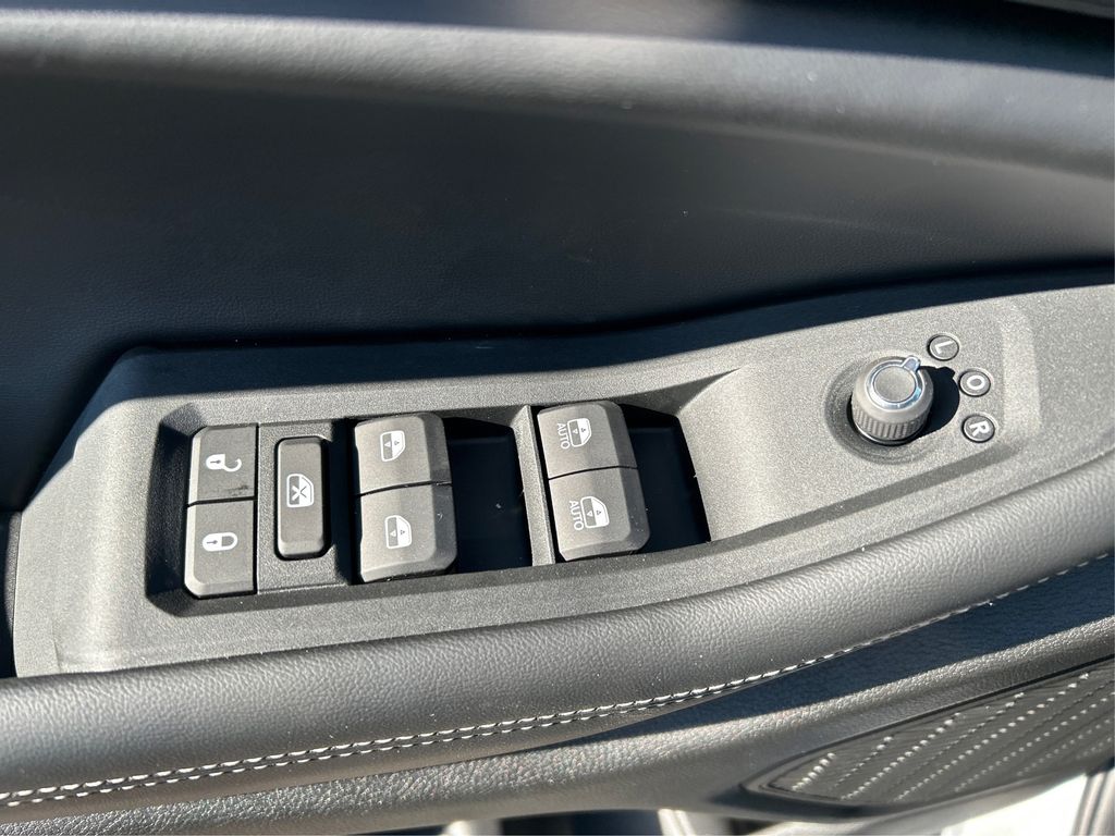 2025 Jeep Grand Cherokee Laredo X photo 30