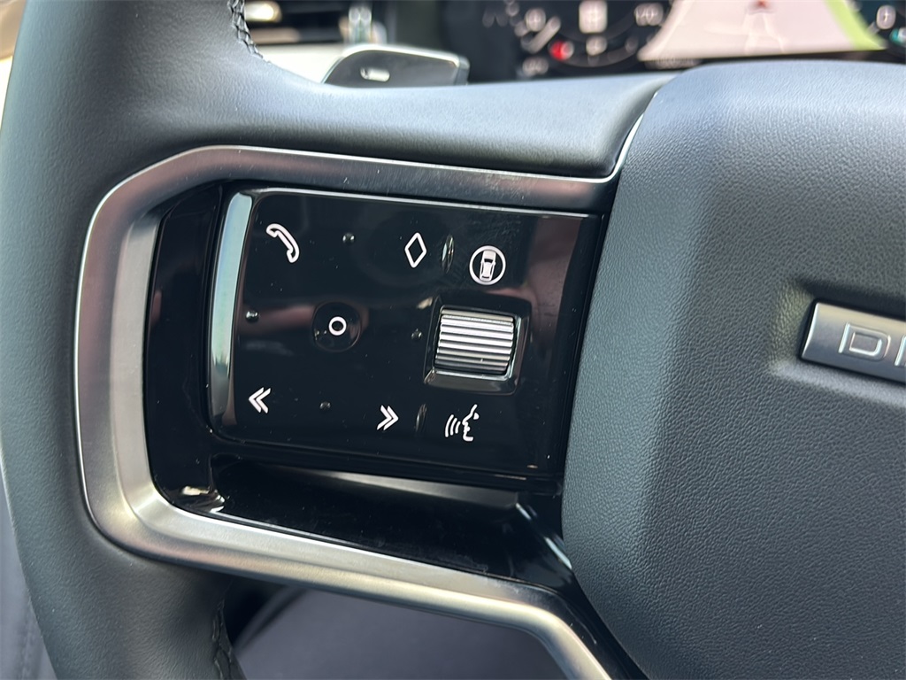 2025 Land Rover Discovery Sport S photo 22