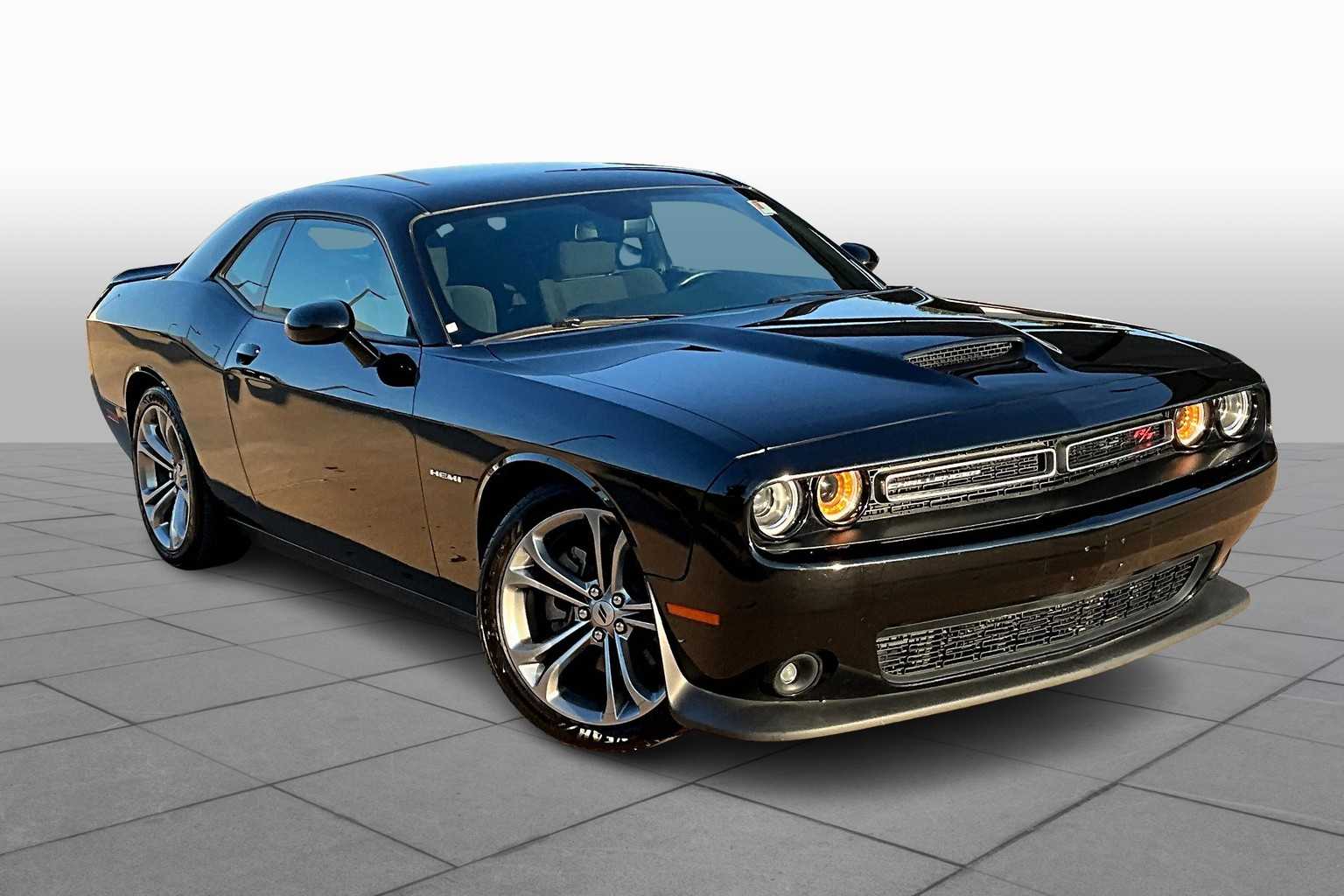 2022 Dodge Challenger R/T photo 2