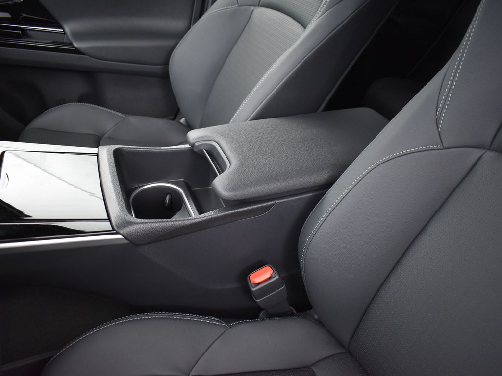 2025 Subaru Solterra Touring photo 12