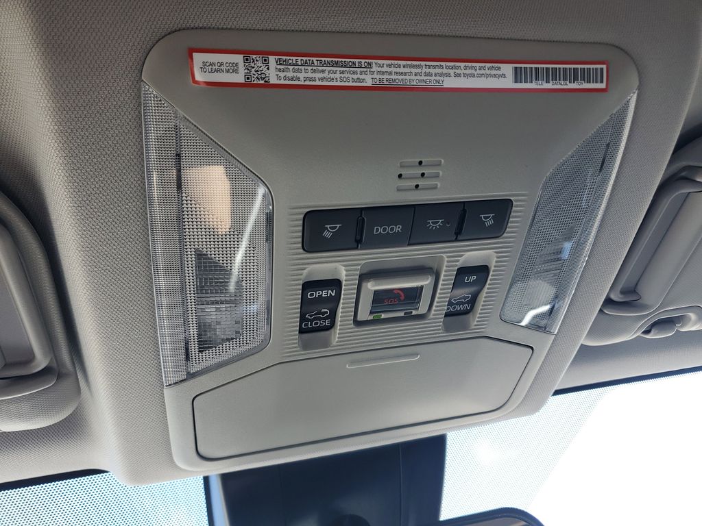 2025 Toyota RAV4 Hybrid XLE photo 28