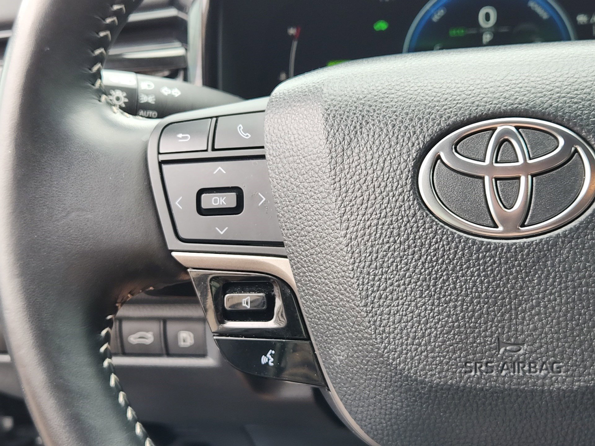 2025 Toyota Camry SE photo 19