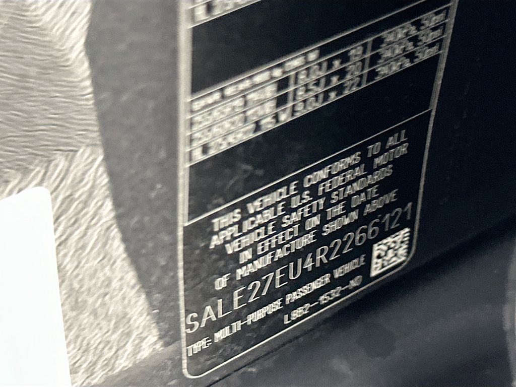 2024 Land Rover Defender 110 X-Dynamic SE photo 51