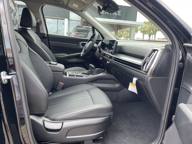 2025 Kia Sorento S photo 20