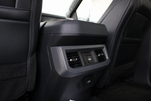 2025 Ford F-350 Lariat photo 5