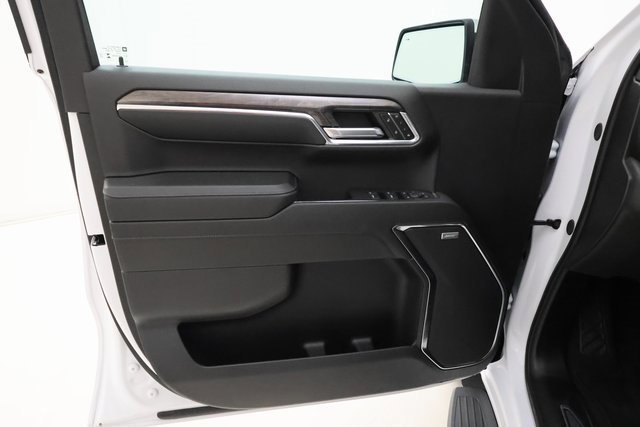 2024 Chevrolet Silverado 1500 LTZ photo 7