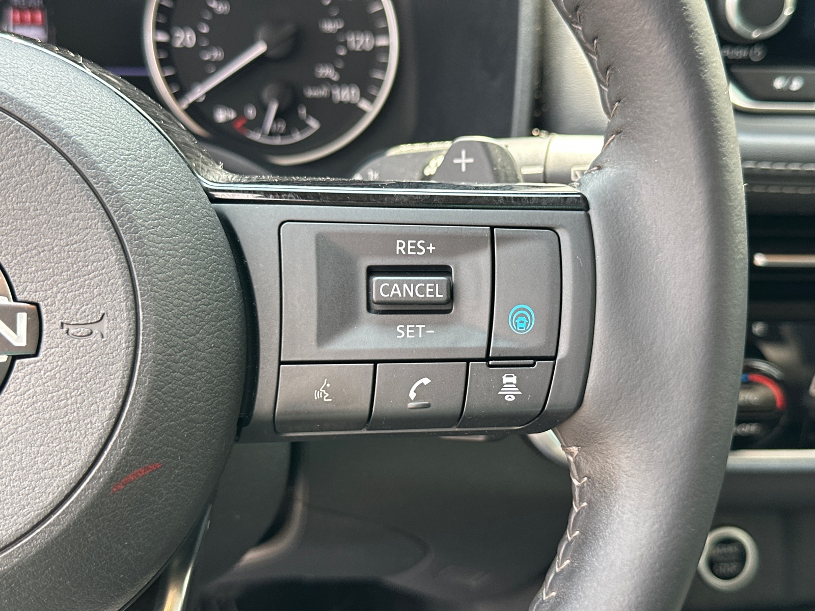 2023 Nissan Rogue SV photo 27