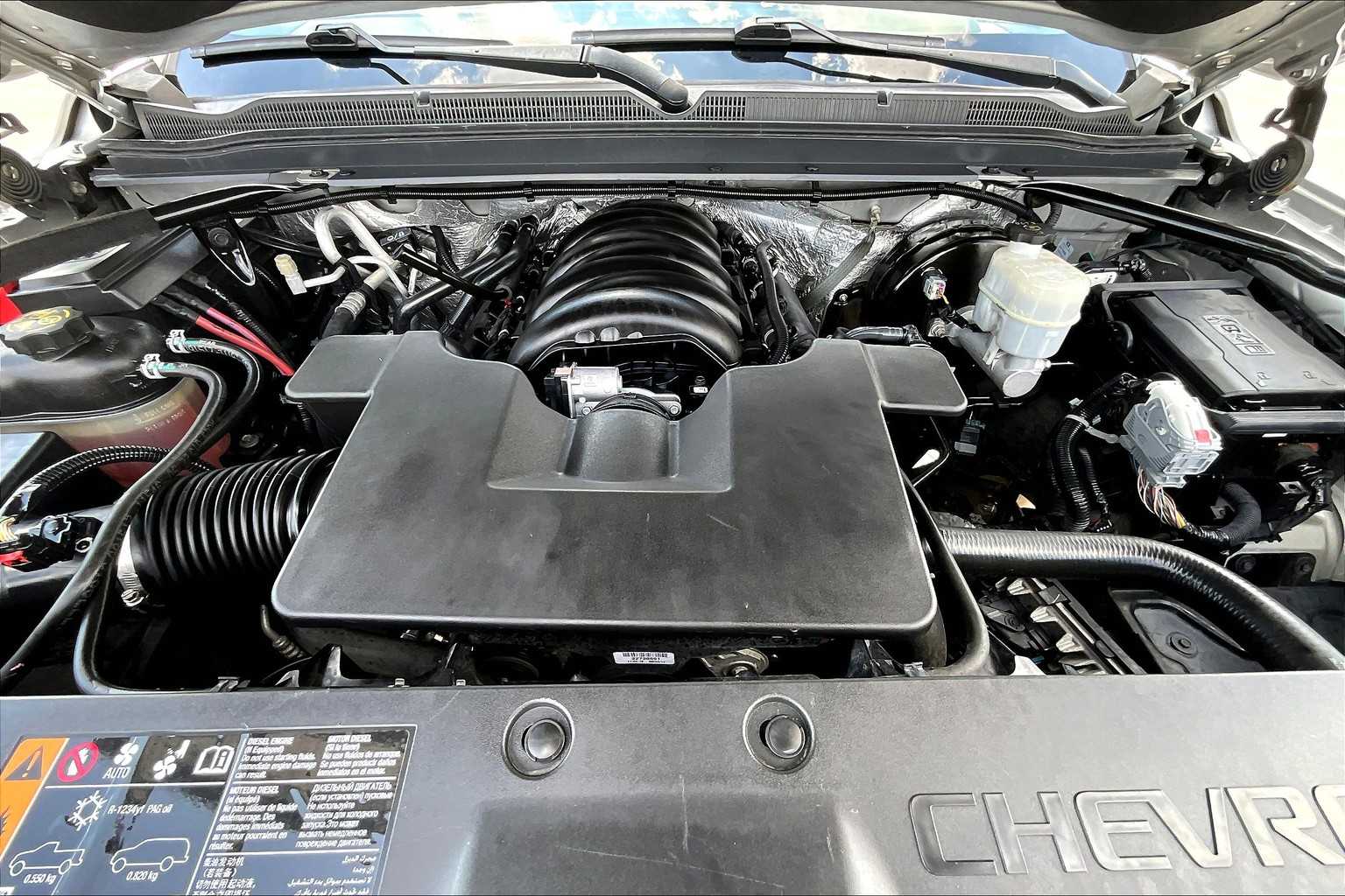2018 Chevrolet Suburban LS photo 29