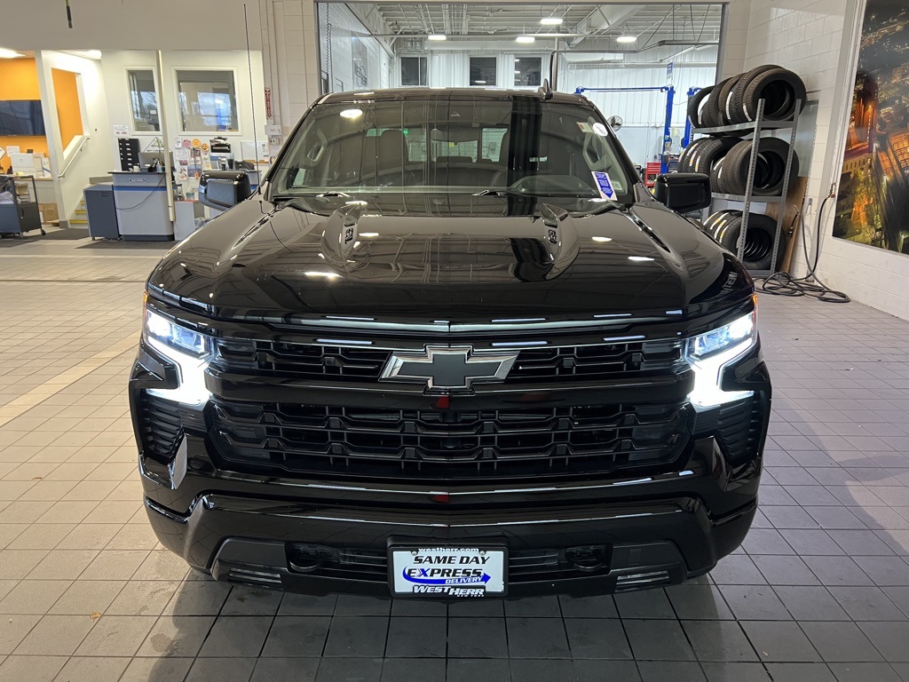 2024 Chevrolet Silverado 1500 RST photo 2