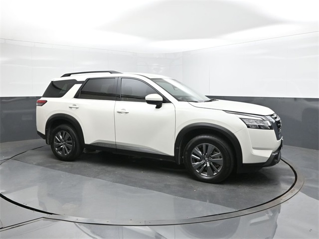 2022 Nissan Pathfinder SV photo 12