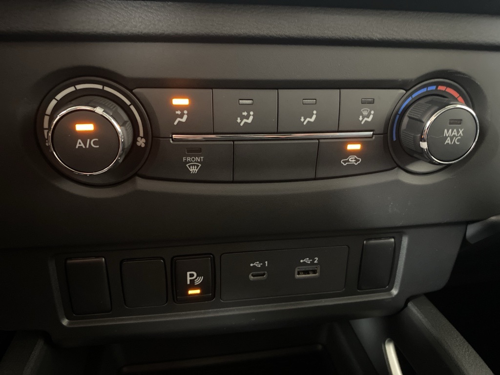 2025 Nissan Frontier SV photo 12