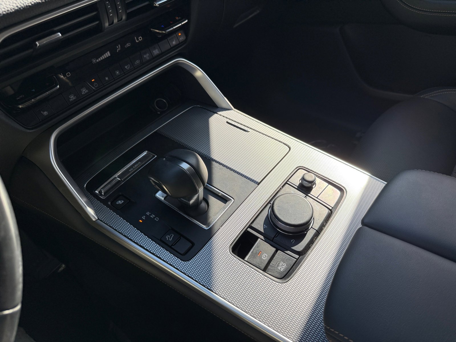 2025 Mazda CX-90 Preferred photo 13