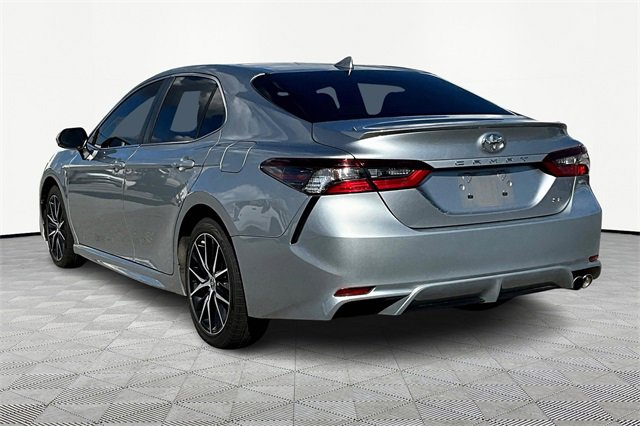 2022 Toyota Camry SE photo 4