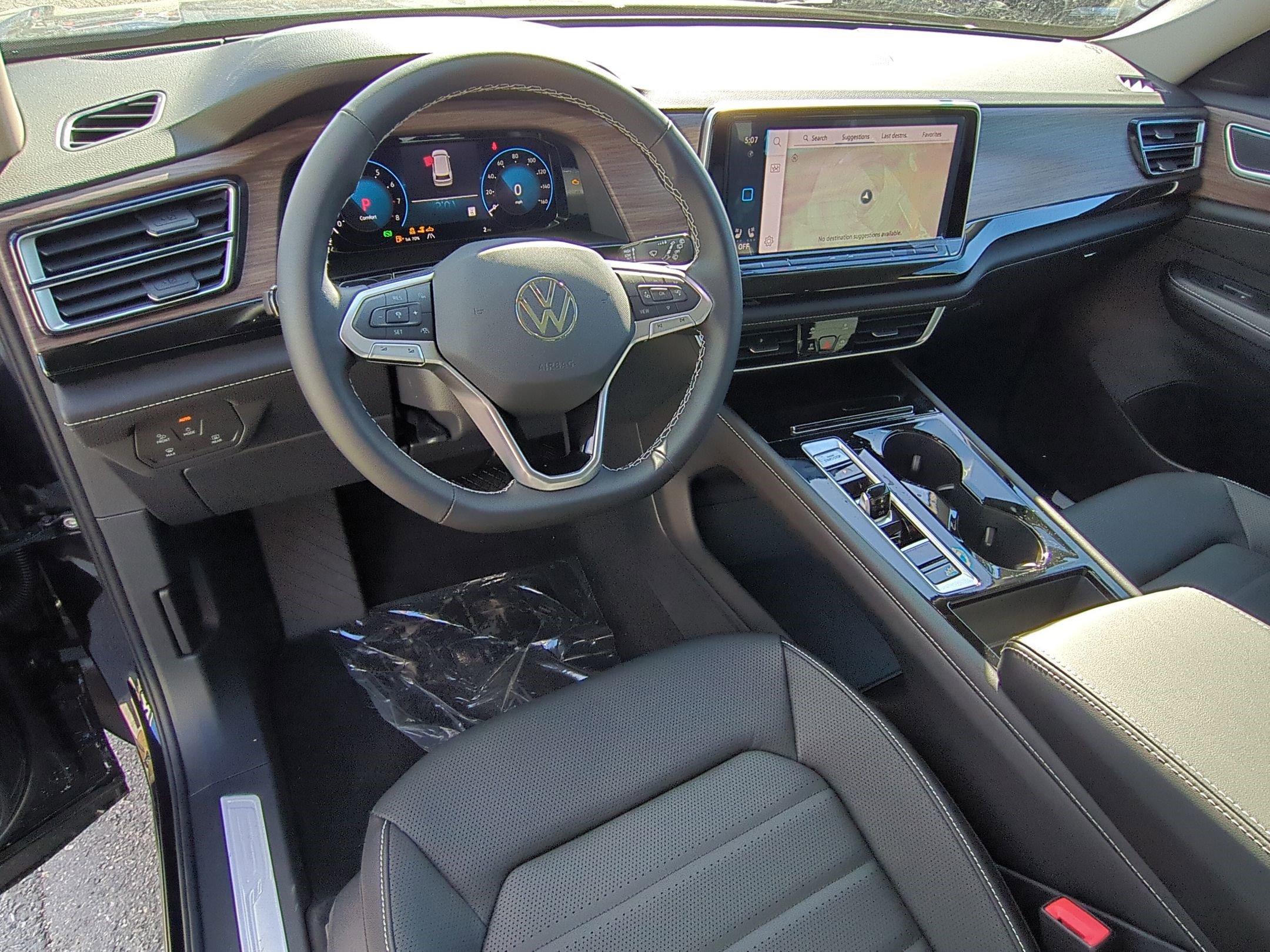 2025 Volkswagen Atlas SEL photo 8