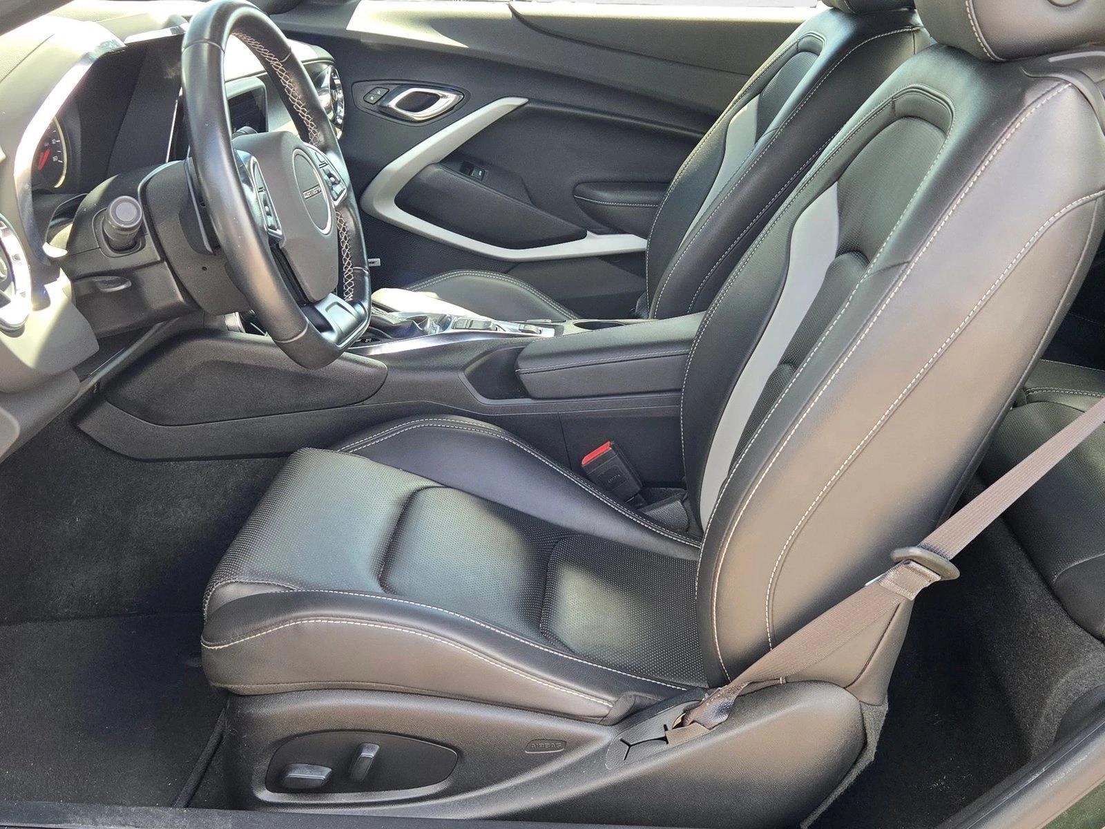 2020 Chevrolet Camaro 2LT photo 19